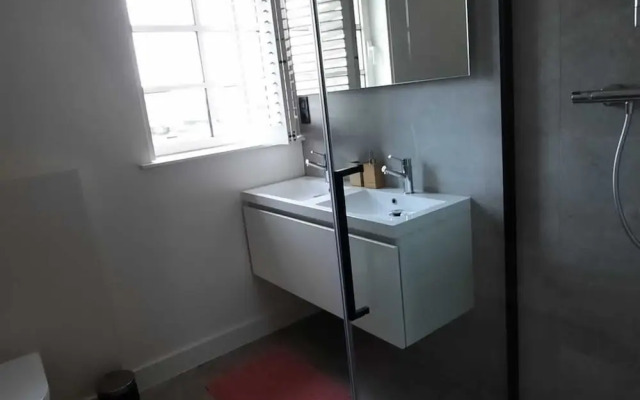 Beautiful Holiday Home in Vlaanderen With Shared Pool