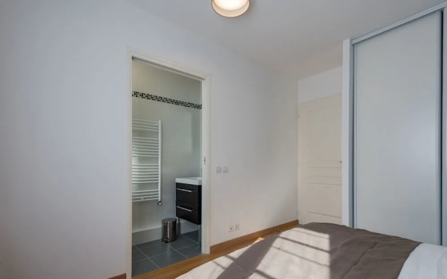 B&B House in Disneyland