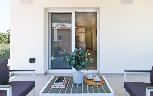 Phaedrus Living Seaside Luxury Limnaria 172