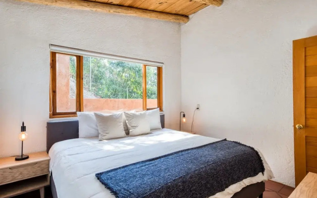 Luxury 3BR Cabin, Lakeview in Valle de Bravo