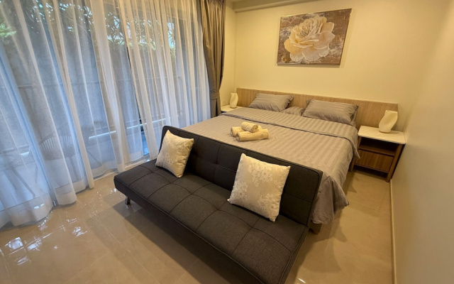1BR Condo Gym Sauna Pool 650m Beach C271