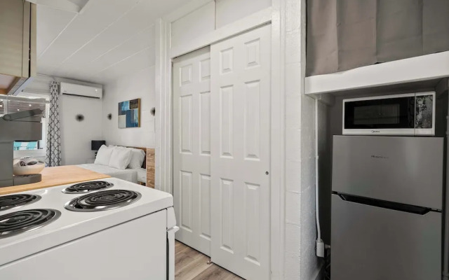 Chic City Retreat 93F