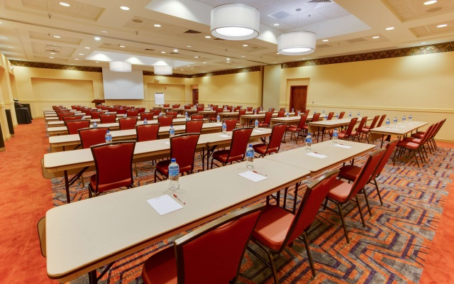 Drury Inn & Suites West Des Moines