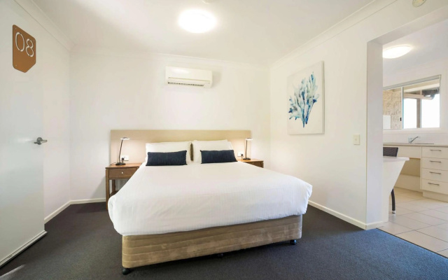Nightcap at Golden Beach Tavern – Guest Rooms – Caloundra