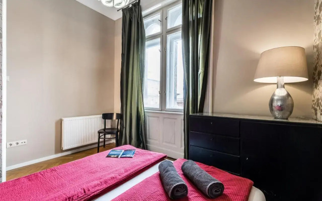 BERTA - 4 Bedrooms, 3 Baths