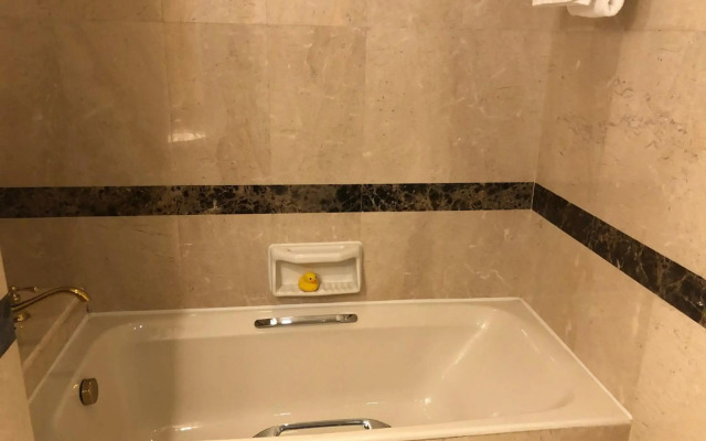 Grand Noble Hotel