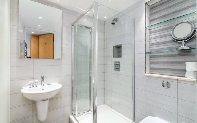 "Guestready  Stylish 2br Home In Islington"