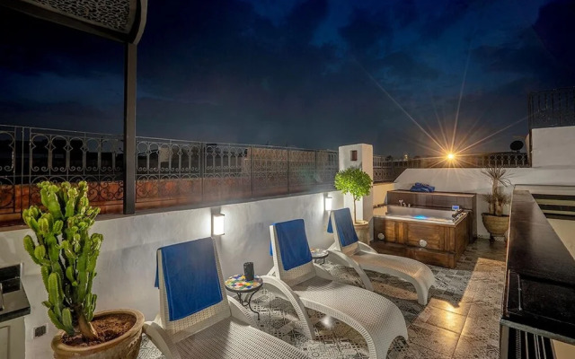 Maison Solaneos