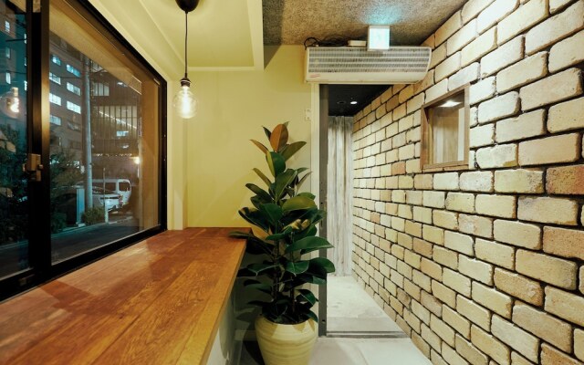 Akasaka Guesthouse HIVE - Hostel