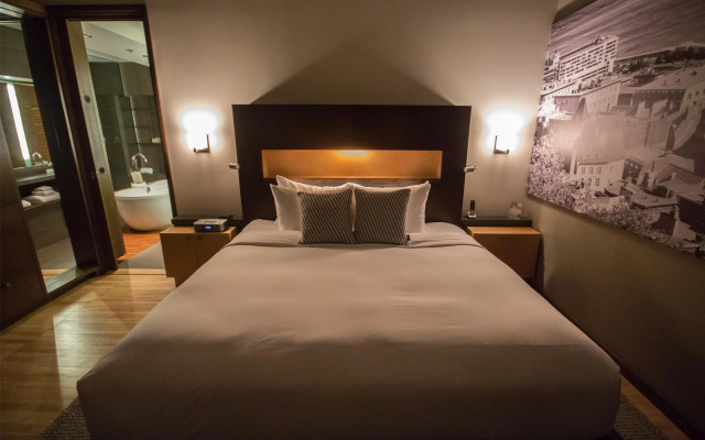 Hotel 71 by Preferred Hotels & Resorts