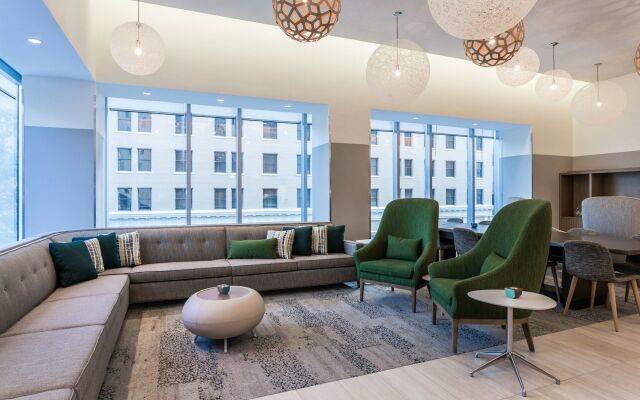 Element Austin Downtown