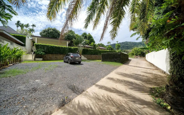 NaiHarn Private Oxavia Garden Bungalows