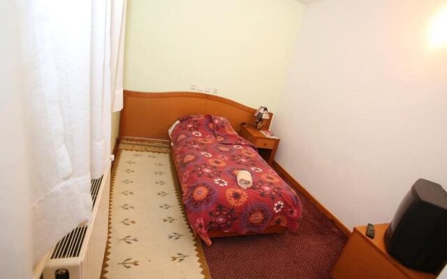 Youth Hostel Ferijalac