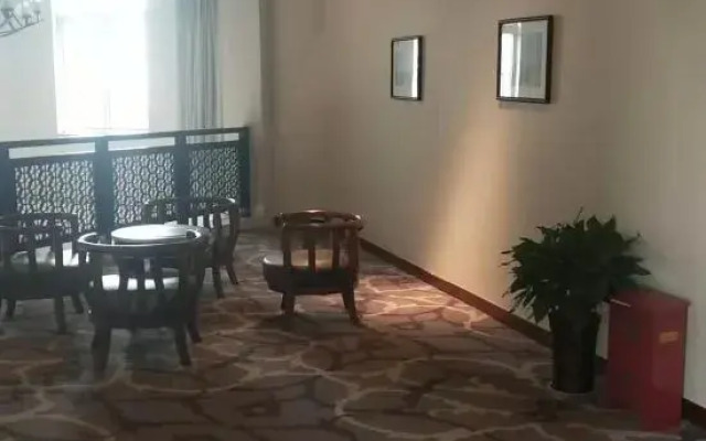 Yancheng Riyuehu Holiday Hotel