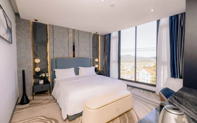 New Century Dalat Hotel