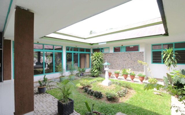 Airy S Parman 28 Palu