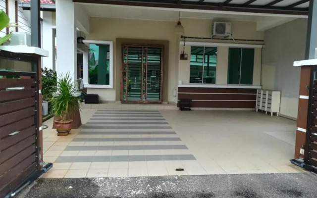 D Wangi Homestay Pasir Gudang at Ecotropic