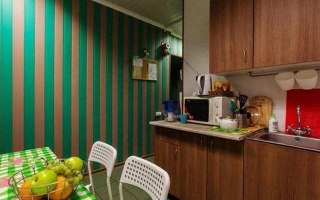 Green Cat Capsule Hostel