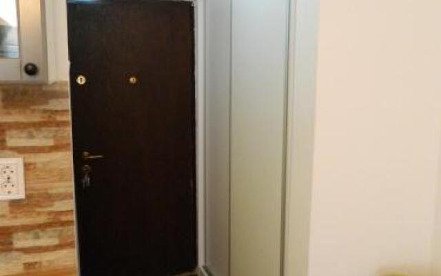 12 O'Clock Studio Bucharest