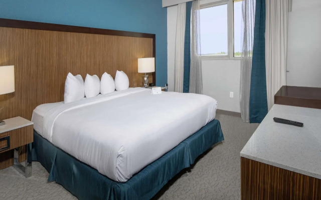 DoubleTree by Hilton Hotel Jacksonville Airport