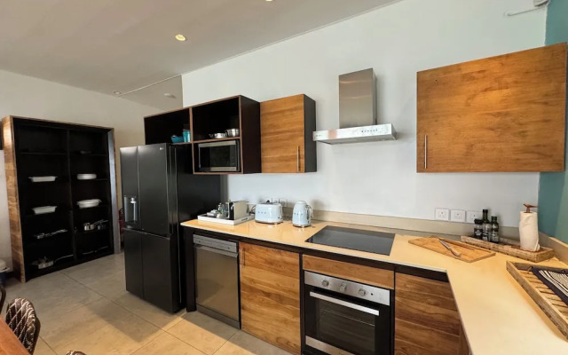 Blue Ocean Suites & Apartments