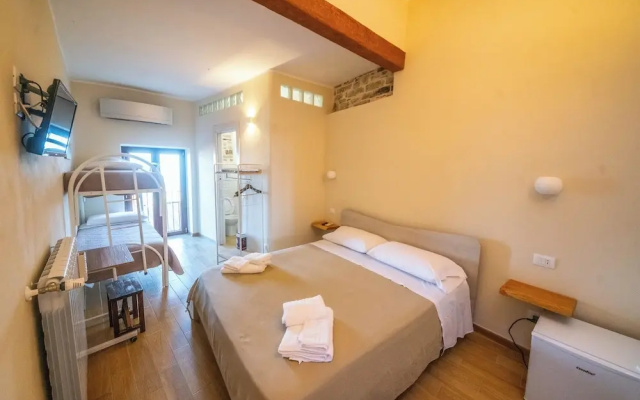 Camera in accogliente B&B ad Albidona