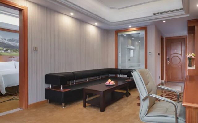 Vienna Hotel (Huizhou Boluo High Speed Rail Central Bus Station Hotel)