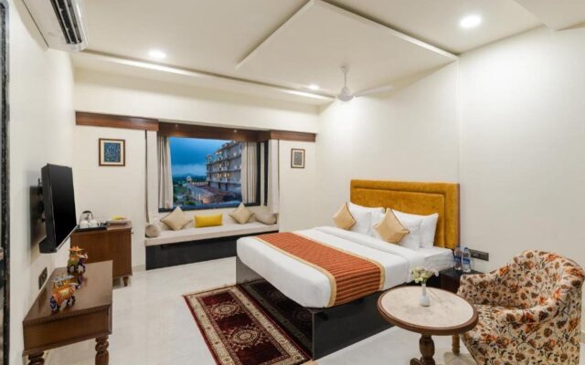 Traavista Aravali Mahal