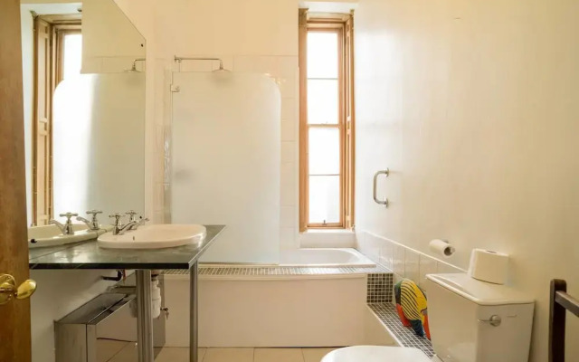 Great Location! 3 Bedroom Ground Floor