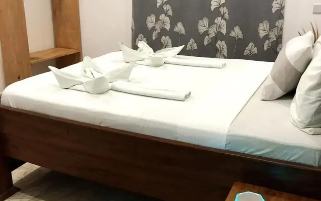 Cezere The Palm Hotel