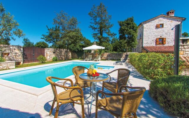 Beautiful Home in Krnica With Wifi and 2 Bedrooms