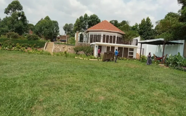 Kaazi LakeFront Villas