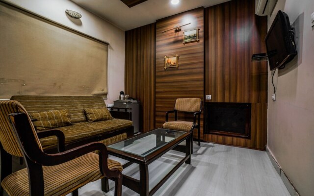 OYO 18396 Hotel Tara International