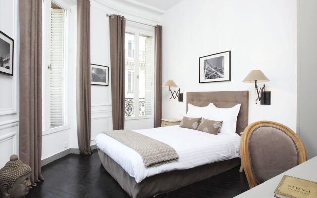 Luxury 3Bdr Le Louvre I By Livinparis