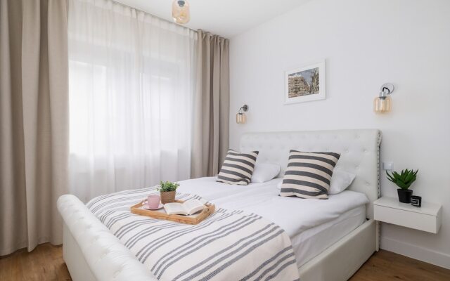 Apartment For 4 In Kraków By Renters