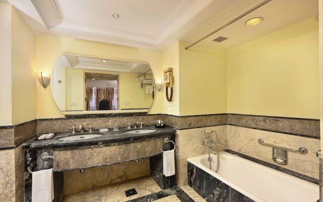 Cama Hotel