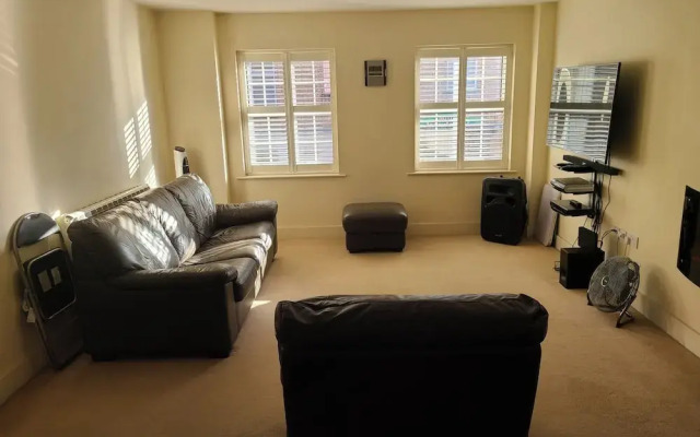 1br&sofabed-sleeps4-parking-central