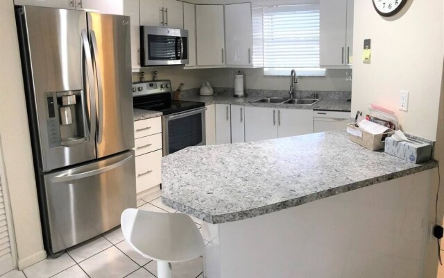 Le Frontenac 210 by Go Florida Condo Sunny Isles