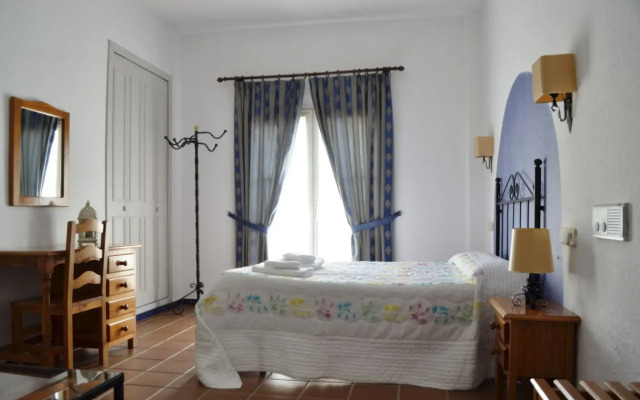 Hostal Puente Del Rey