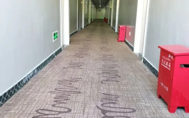Huashu Hotel
