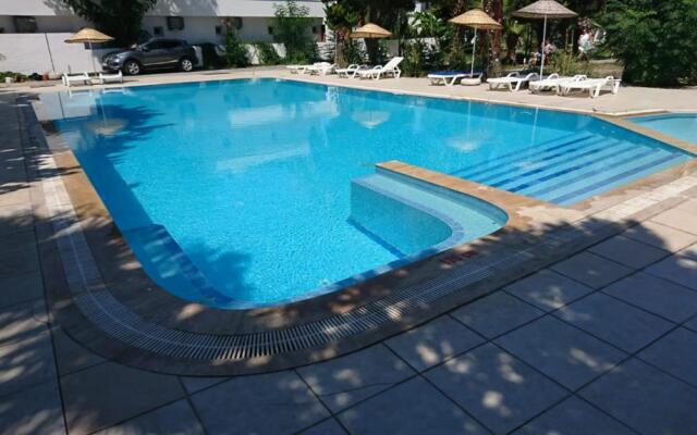Sarsilmaz Otel