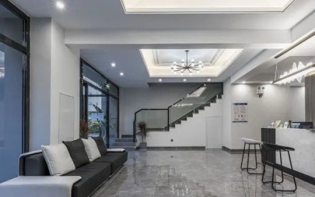 Yuechen Hotel (Baoshan High-speed Railway Station)