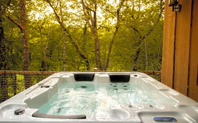 Les Cabanes Perchées du Mas del Bosc