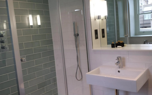 Signature Townhouse Hyde Park