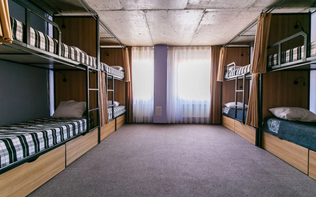 H8 Hostel