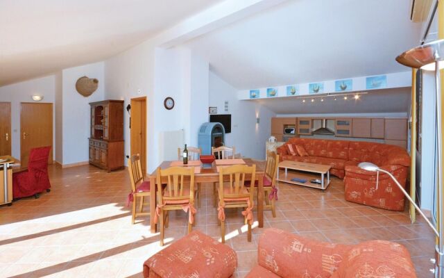 Amazing Home in Vrboska With Wifi and 2 Bedrooms
