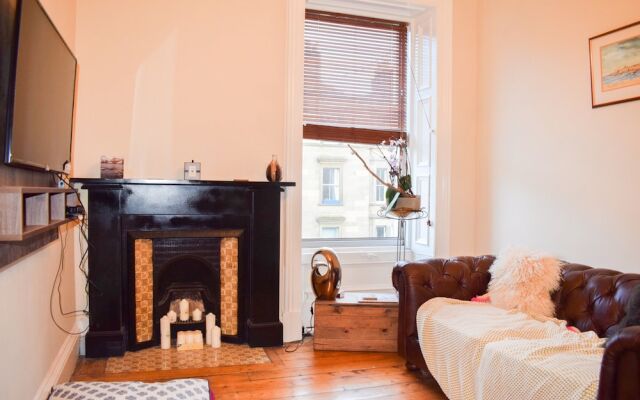 1 Bedroom Apartment Near Edinburgh City Centre