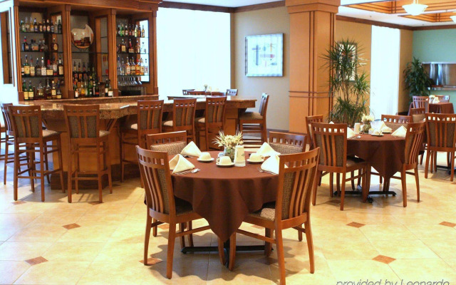 Delta Hotels Huntington Mall