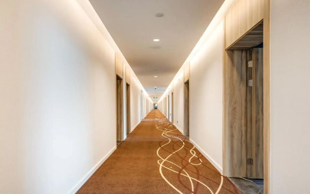 Hanting Premium (Nanjing West Wan'an Road Branch)