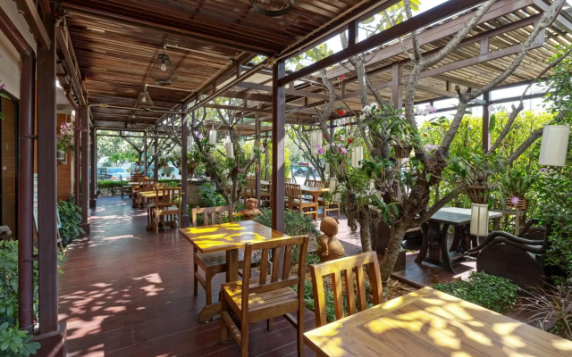 Asia Hotels Group - Poonpetch Chiangmai